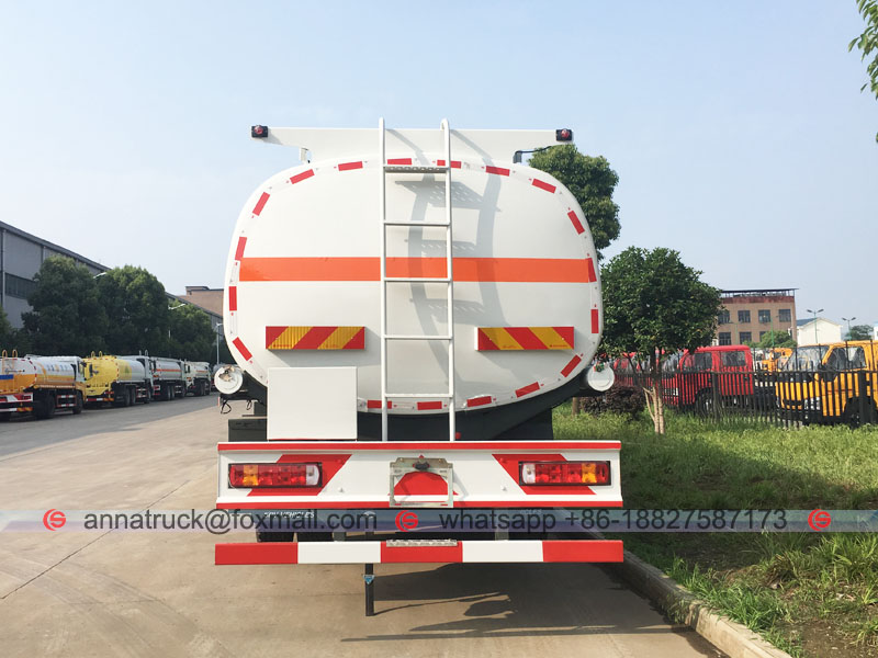 25,000 Liters Fuel Tanker Truck with SINOTRUK HOWO 6