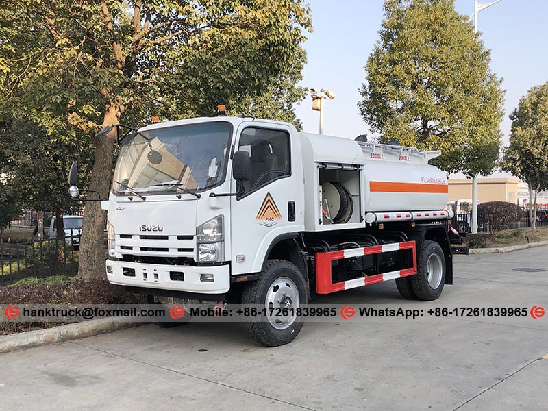 4x4 All Wheel Drive ISUZU Fuel Tanker Truck with Two Compartments