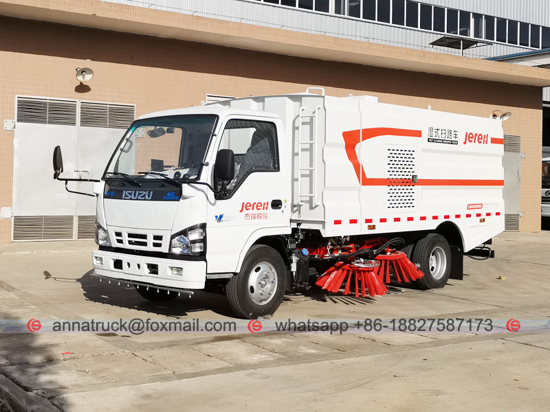 ISUZU Road Sweeper Truck to China Domestic